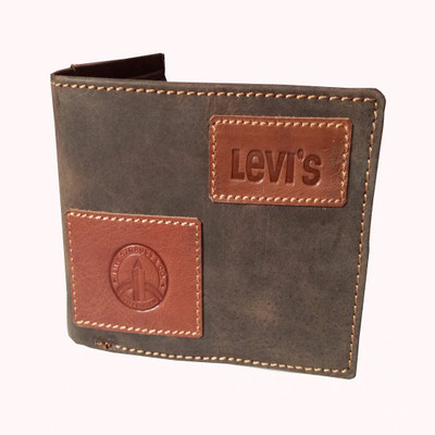 

LEVI Boys Brown Genuine Leather Money Clip(3 Card Slots)