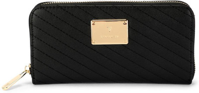 

Van Heusen Woman Party Black Clutch