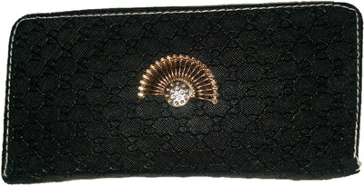 

SIKKIM INTERNATIONAL Casual Black Clutch