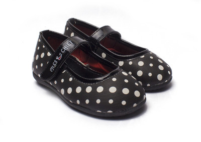 

Miss & Chief Girls Velcro Mary Janes(Black