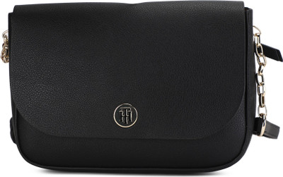 

Tommy Hilfiger Women Casual Black PU Sling Bag