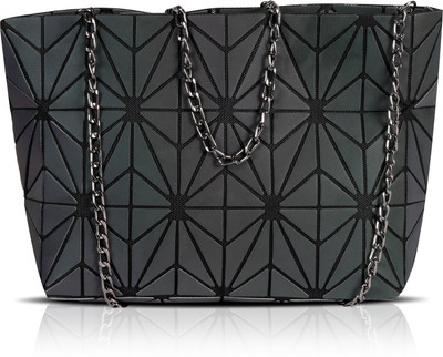 

Bonito Women Casual Black Metal Sling Bag