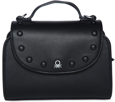 

United Colors of Benetton 18A6WBAG5531I Waterproof Sling Bag(Black, 4 inch)