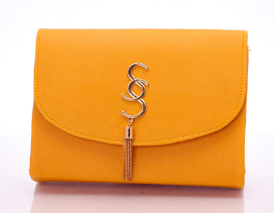 

VIRUSHKA Casual Yellow Clutch