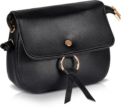 

Bonito Girls Casual Black Rexine Sling Bag