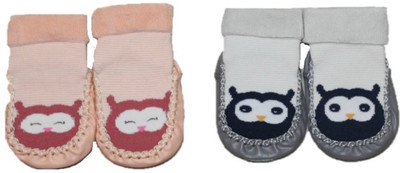 

Krivi kids B018 Booties(Toe to Heel Length - 10 cm Multicolor)