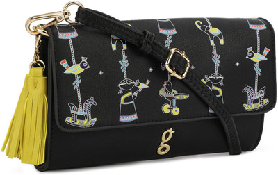 

Global Desi Sling Bag(Black)