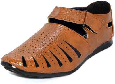 

D'zigners Boys Velcro Flats(Brown