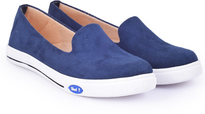 

TRENDY LOOK Suede Casuals For Women(Blue