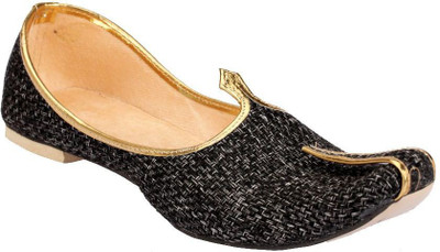 

Pahnawa Mojaris For Men(Multicolor, Black