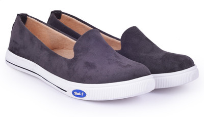 

TRENDY LOOK Suede Casuals For Women(Grey