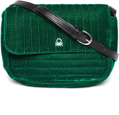 

United Colors of Benetton 18A6WBAG5593I Sling Bag(Green, 4 inch)