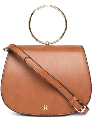 

United Colors of Benetton 18A6WBAG5532I Waterproof Multipurpose Bag(Brown, 4 inch)