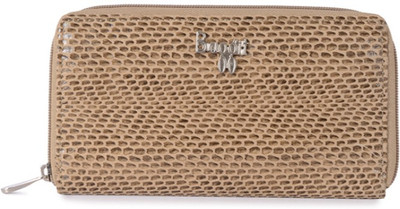 

Baggit Casual Beige Clutch