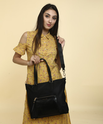 

Michael Kors Tote(Black)