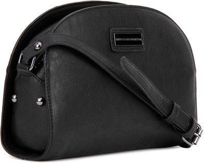 

United Colors of Benetton Women Casual Black Genuine Leather Clutch