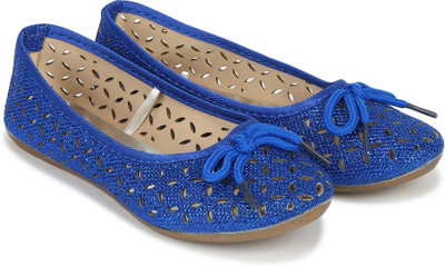 

Poppers by Pantaloons Girls Slip on Ballerinas(Blue