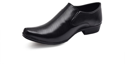 

WALK STREET Boys Slip on Sneakers(Black