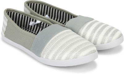 

Poppers by Pantaloons Girls Slip on Sneakers(Silver