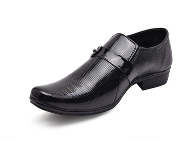

WALK STREET Boys Slip on Sneakers(Black