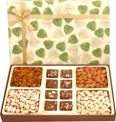 

Ghasitaram Gifts Hampers Green Leaf Dryfruits and 8 pcs Sugarfree Figs and Dates Bites Combo(3)