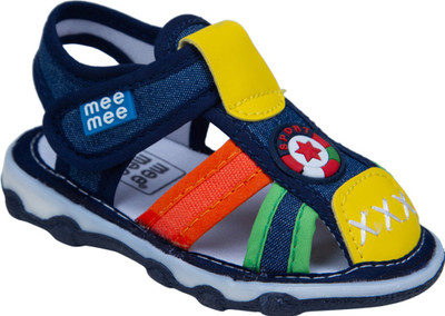 

MeeMee Boys Velcro Flats(Multicolor, Dark grey