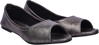 

Jade Girls Slip on Ballerinas(Gold, D8-gold