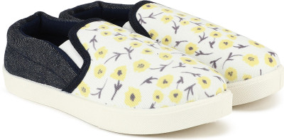 

Miss & Chief Boys & Girls Slip on Sneakers(Multicolor, Yellow