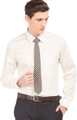 62% OFF on ARROW Men Solid Formal White Shirt 62% OFF on ARROW Men Solid Formal White Shirt