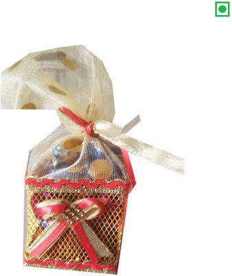 

Swankit's Golden Basket With Homemade Assorted Chocolates Bars(150 g)