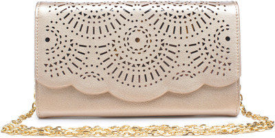

Urban Expressions Casual Gold Clutch