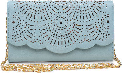 

Urban Expressions Casual Blue Clutch