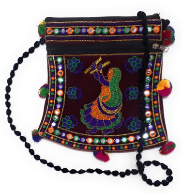

Unique Fashion Women Evening/Party, Casual, Formal Maroon, Multicolor Velvet Sling Bag