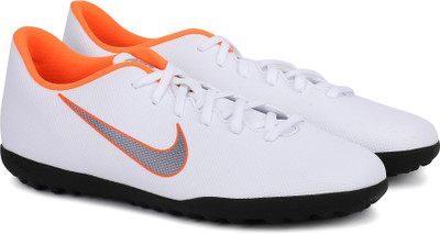 Nike VAPOR 12 CLUB TF Football Shoes For Men(White)