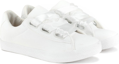 Forever glam on sale shoes by pantaloons