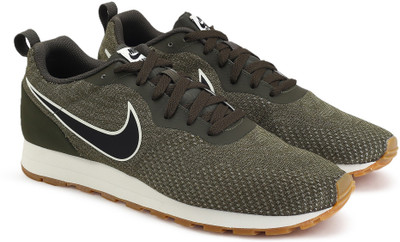 Nike MD RUNNER 2 ENG MESH Sneakers For Men(Green)