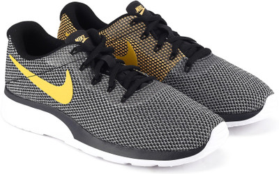 Nike TANJUN RACER Running Shoes For Men(Multicolor)