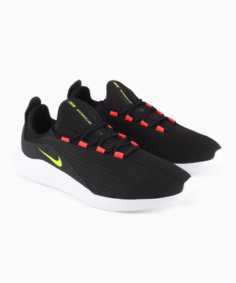 Nike NIKE VIALE Training & Gym Shoes For Men(Black)
