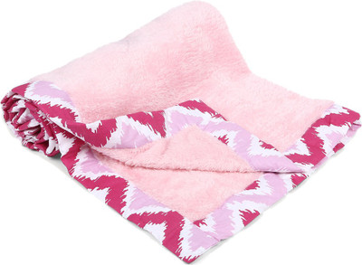 

Bacati Printed  Crib Baby Blanket(Fur, Pink