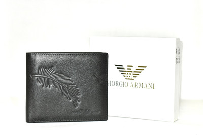 

Giorgio Armani Men Black Genuine Leather Wallet(6 Card Slots)