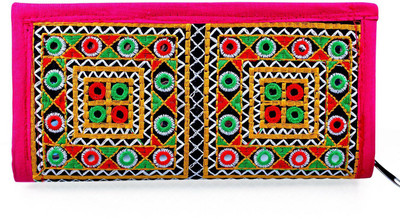 

Super Casual Multicolor Clutch