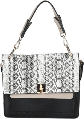 

Accessorize Shoulder Bag(Multicolor)