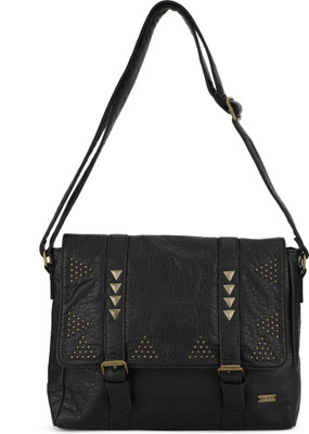 

ROXY Women Casual Black Synthetic Fabric Sling Bag