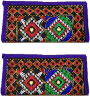 

Super Casual Multicolor Clutch