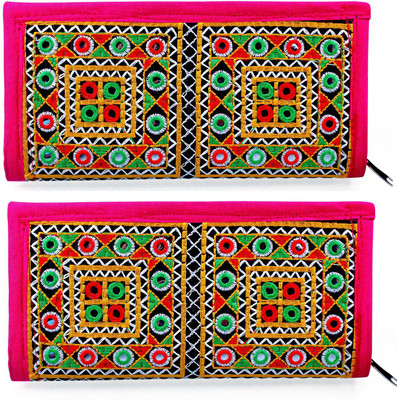 

Super Casual Multicolor Clutch