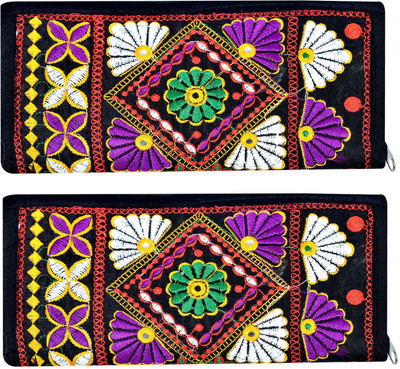 

Super Casual Multicolor Clutch