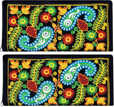 

Super Casual Multicolor Clutch