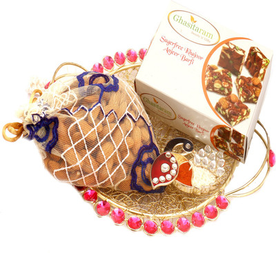 

Ghasitaram Gifts Healthy Hampers-Golden Mesh Tray with Sugarfree Mix, Roasted Protein Mix Pouch and Peacock Tika Chawal Conatiner Combo(4)