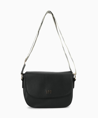 

AND Sling Bag(Black)