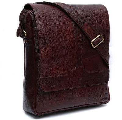 

BEHIDE Messenger Bag(Brown)